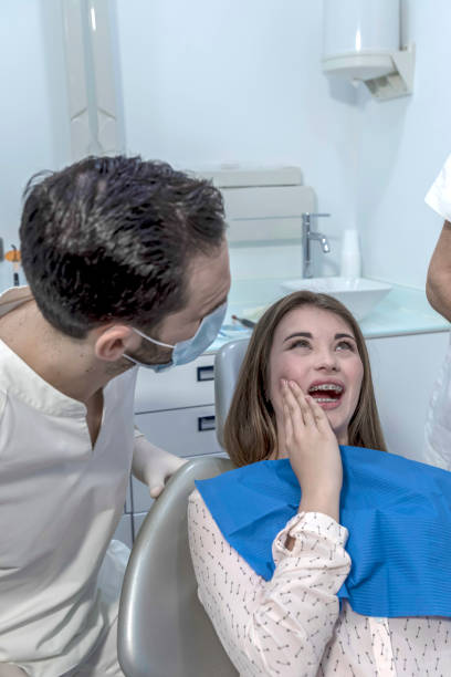 Best Dentist Open on Weekends  in South Gate, CA